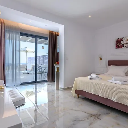 Dionisos Suites Lixouri Exterior photo