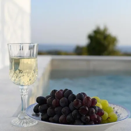 Dionisos Suites Lixouri Exterior photo