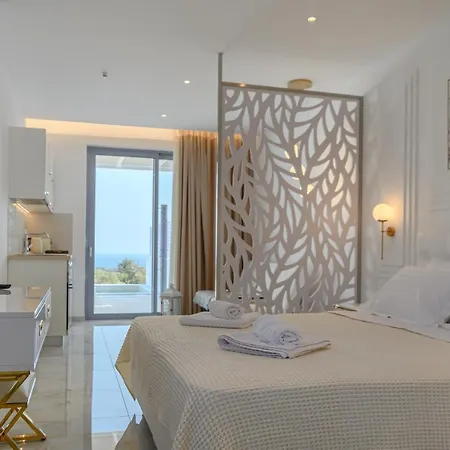 Dionisos Suites Lixouri Exterior photo