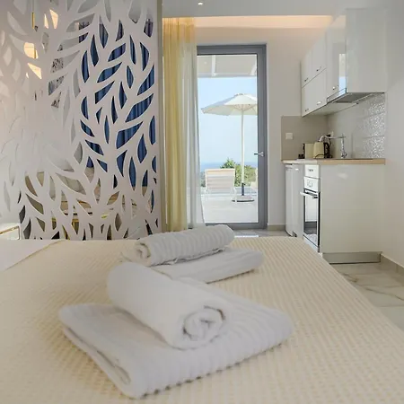 Dionisos Suites Lixouri Exterior photo