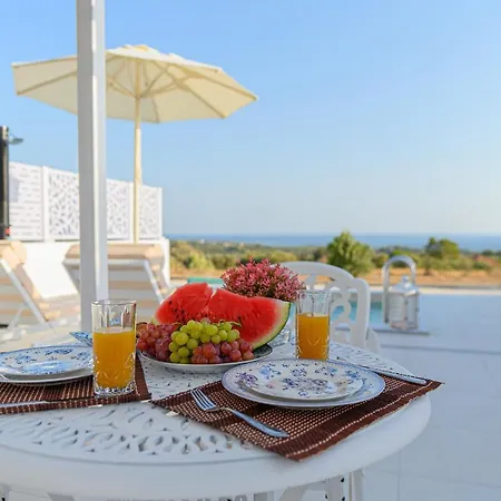 Dionisos Suites Lixouri Exterior photo