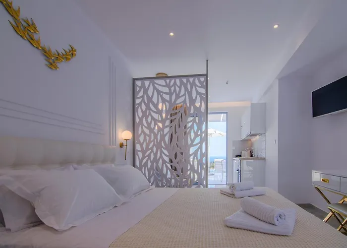 Dionisos Suites